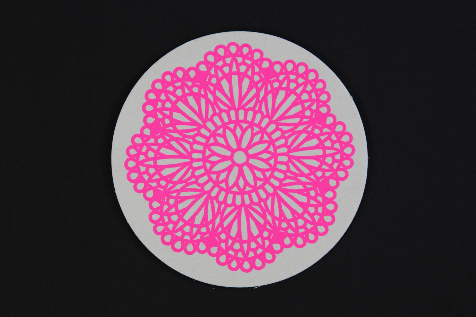 Ornamentrund neonpink4