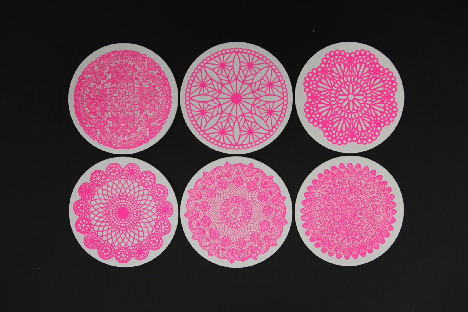 Ornamentrund neonpink alle